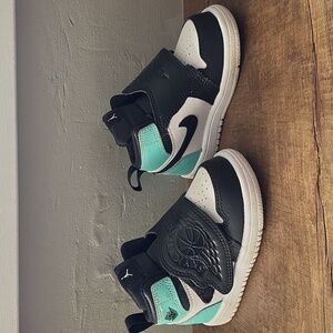 SkyJordan Kids' Toddler in Black and Teal
